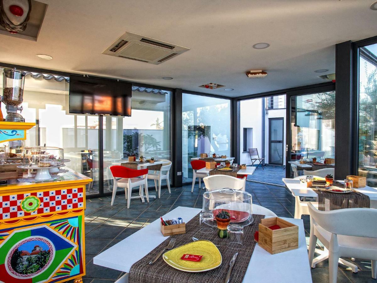 Tra Le Braccia Di Morfeo Bed & Breakfast Terrasini Eksteriør bilde